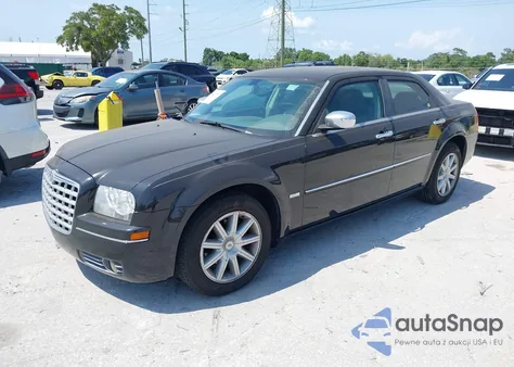 2010 Chrysler 300 Touring/Signature Series/Executive Series from USA, damaged, VIN 2C3CA5CV7AH284713